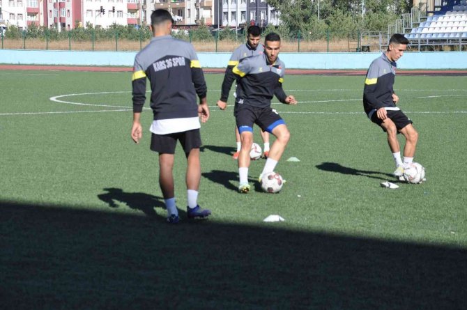 Kars 36 Spor Bayburt Maçı Hazırlıklarını Sürdürüyor