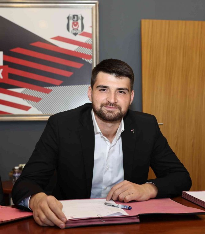 Beşiktaş’ta Ersin Destanoğlu’nun Sözleşmesi Yenilendi