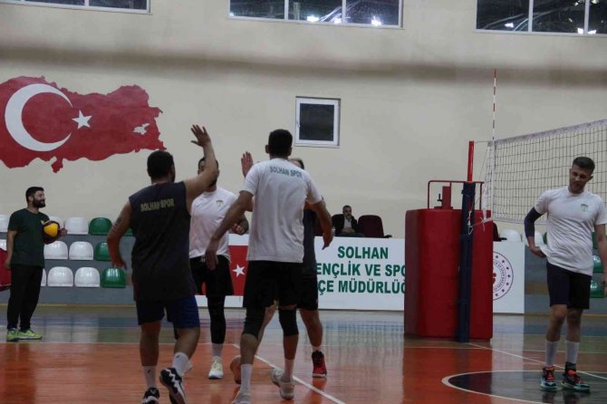 Solhanspor Antrenmanlarını Tamamladı