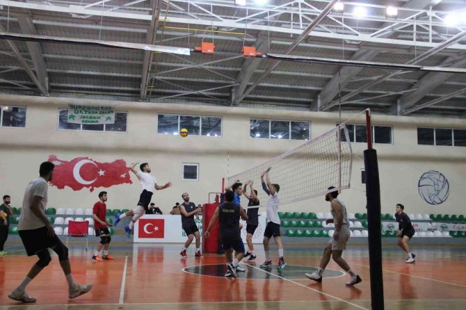 Solhanspor Antrenmanlarını Tamamladı