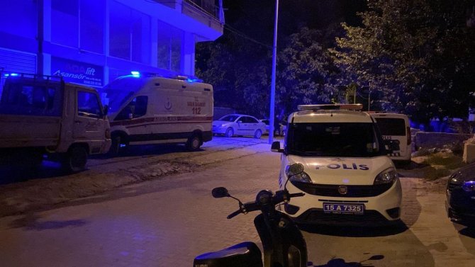 "Kendimi İyi Hissetmiyorum" Mesajının Ardından Evinde Ölü Bulundu