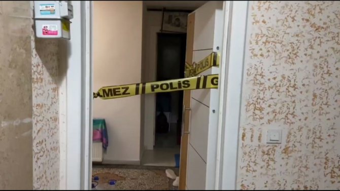 "Kendimi İyi Hissetmiyorum" Mesajının Ardından Evinde Ölü Bulundu