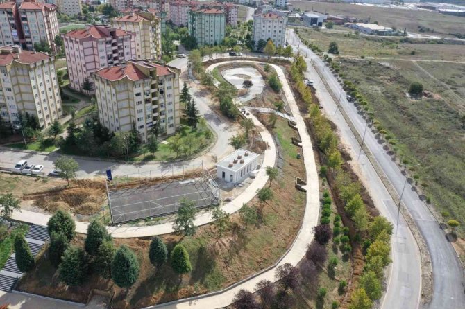 33 Bin Metrekare Alana Park