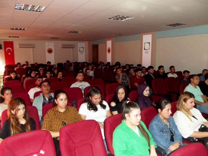 Kozan Meslek Yüksek Okul Öğrencileri Akademisyenler İle Bir Araya Geldi