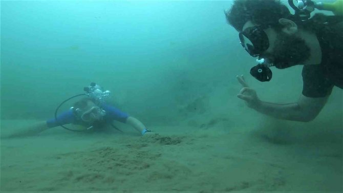 Yaptıkları Su Altı Dalışında Oldukça Nadir Görülen Bir Manzara İle Karşılaştılar