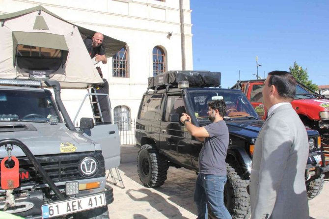 Sivas’ta Off Road Araçları Sergisine Yoğun İlgi