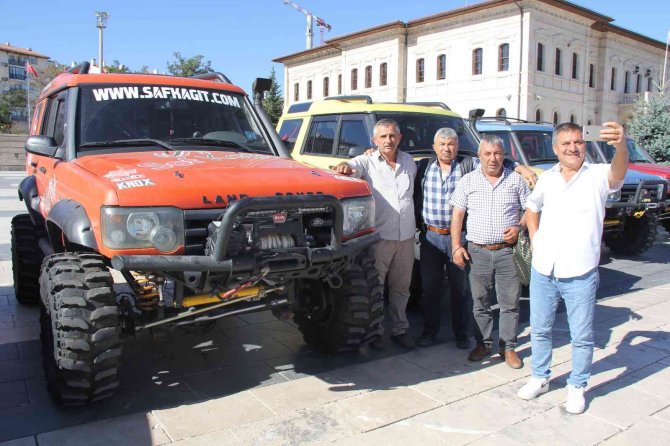 Sivas’ta Off Road Araçları Sergisine Yoğun İlgi