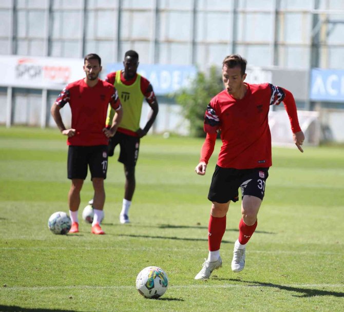 Sivasspor, Hatay Maçının Taktiğini Çalıştı