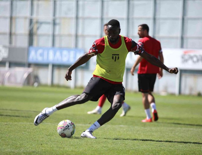 Sivasspor, Hatay Maçının Taktiğini Çalıştı