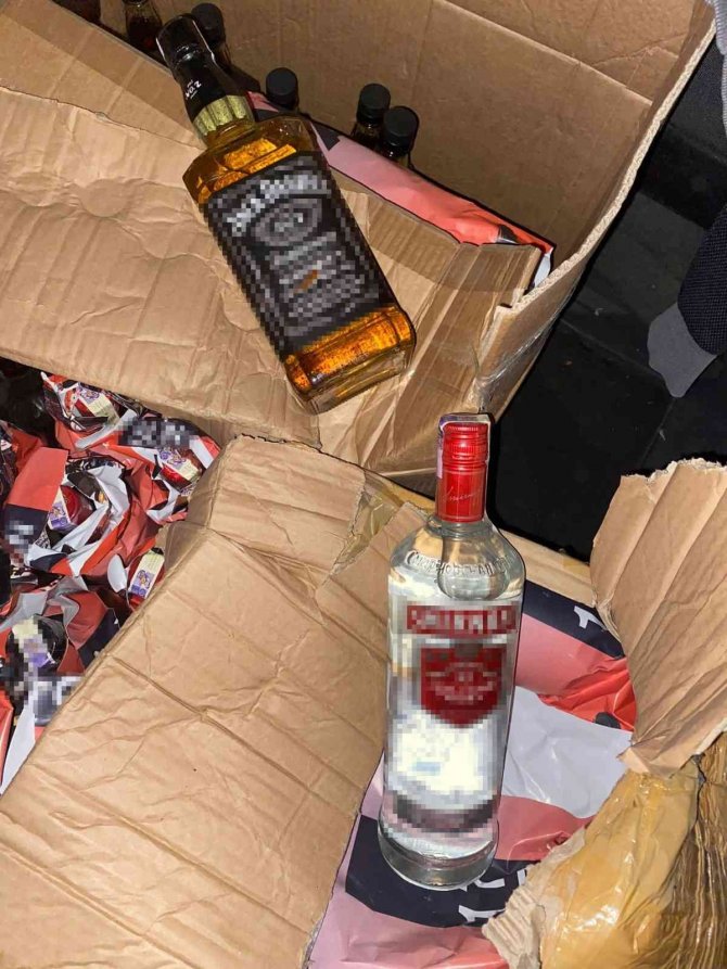 Sultangazi’de Operasyon: 485 Litre Doluma Hazır Alkol Ele Geçirildi