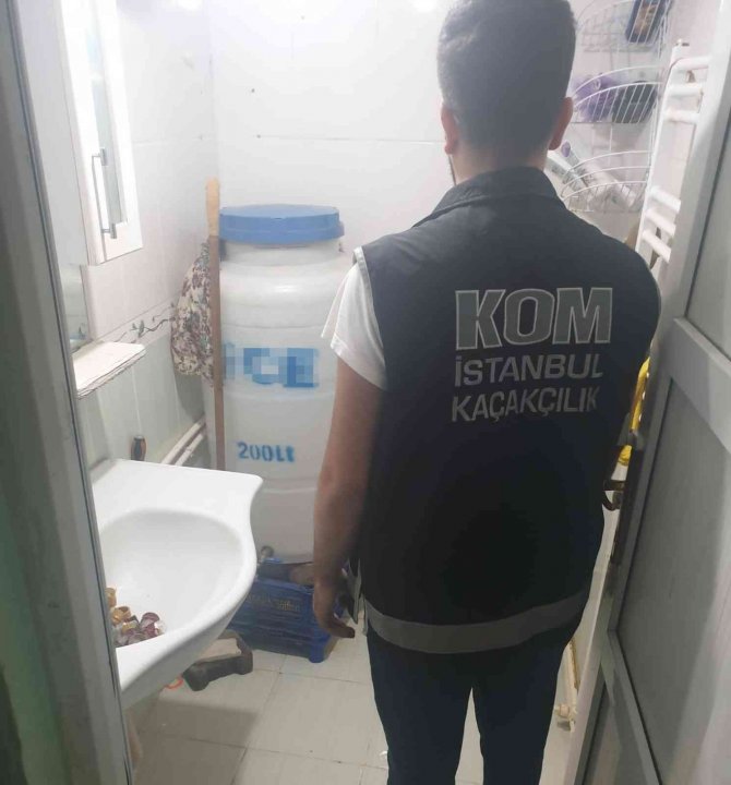 Sultangazi’de Operasyon: 485 Litre Doluma Hazır Alkol Ele Geçirildi