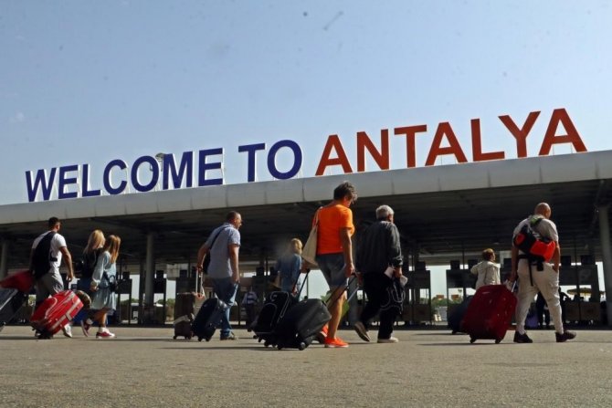 Antalya’da Gelen Turist Sayısı 11 Milyonu Geçti