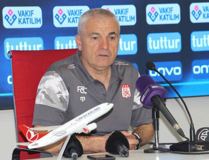 Çalımbay’dan İstifa Sorusuna Yanıt: “Gidebildiğimiz Yere Kadar Takımı Götüreceğiz”