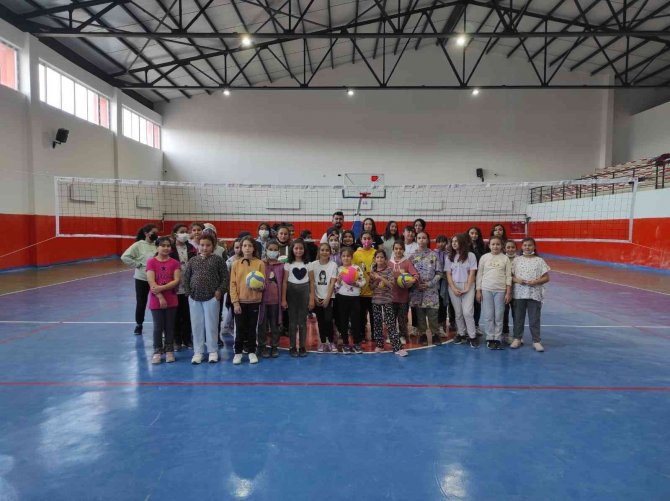 İ̇scehisar’da Gsb Spor Okulları Devam Ediyor