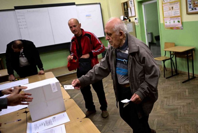 Bulgaristan’da Halk Genel Seçim İçin Sandık Başında