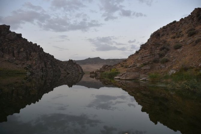 Çeşnigir Kanyonu Ve Tarihi Köprü Ziyaretçilerine Eşsiz Bir Manzara Sunuyor