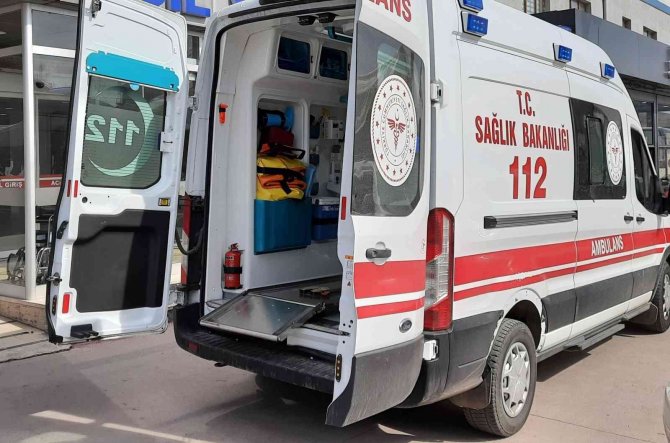 İ̇ş Hanında Tartıştığı Kişiyi Ayağından Vurup Kaçtı