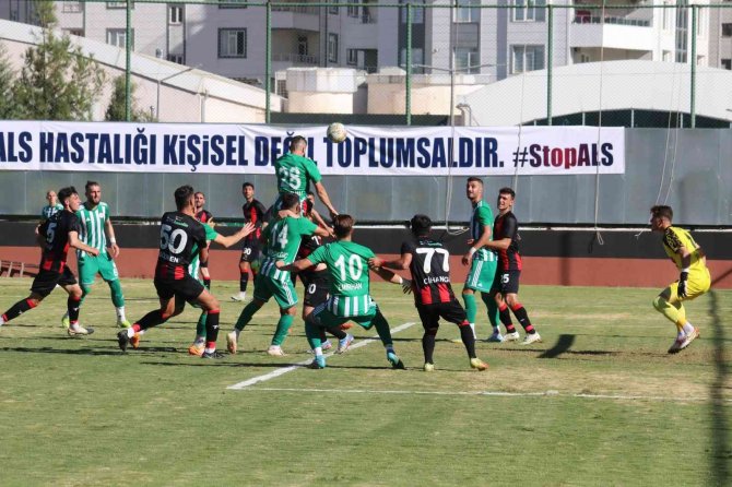 Karaköprü Belediyespor Üç Puanı 3 Golle Aldı