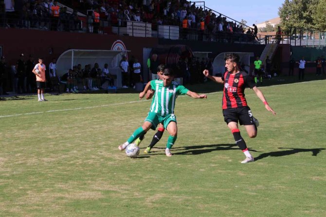Karaköprü Belediyespor Üç Puanı 3 Golle Aldı