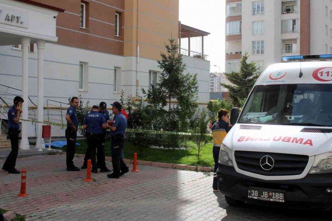 11. Kattan Düşen Kadın Hayatını Kaybetti