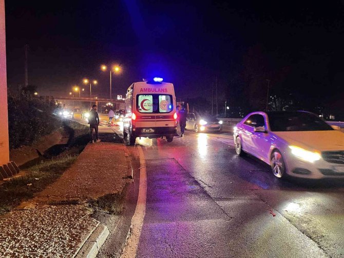 Kocaeli’de Zincirleme Trafik Kazası: 2 Yaralı