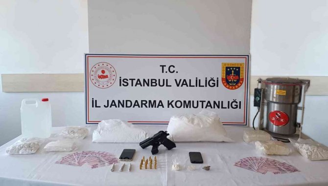 İ̇stanbul’da Uyuşturucu Operasyonu: 44 Kilogram Uyuşturucu Ele Geçirildi