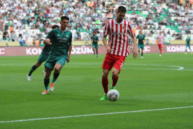 Spor Toto Süper Lig: Konyaspor: 1 - Ümraniyespor: 0 (İ̇lk Yarı)