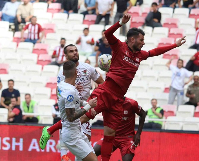 Spor Toto Süper Lig: Sivasspor: 1 - Hatayspor: 2 (İ̇lk Yarı)