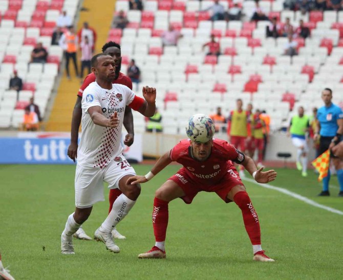 Spor Toto Süper Lig: Sivasspor: 1 - Hatayspor: 2 (Maç Sonu)
