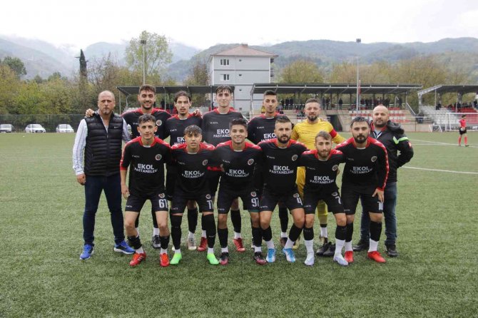 Süper Amatör Ligde Çaydeğirmeni Belediyespor Rüzgarı