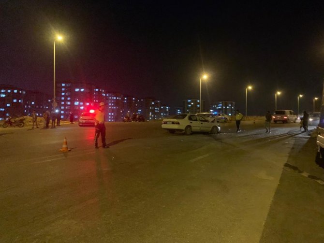 Gaziantep’te İki Araç Kafa Kafaya Çarpıştı: 2’si Ağır 10 Yaralı