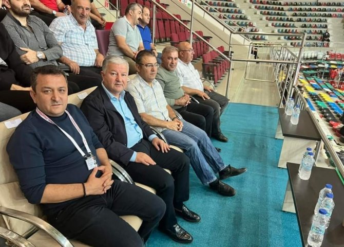 Eski Develi Kaymakamı Duru, Develi Belediye Voleybol Takımını Yalnız Bırakmadı