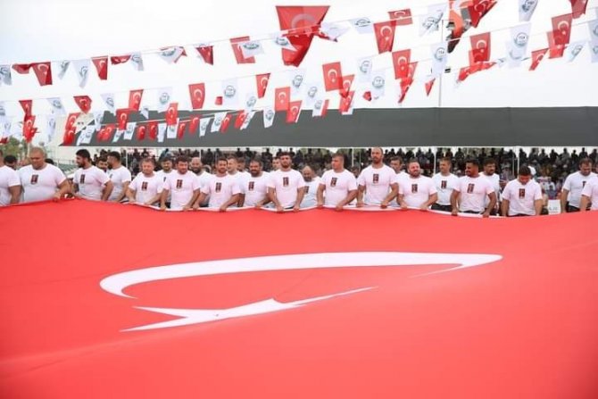 Serik Yağlı Pehlivan Güreşlerinin Başpehlivanı Osman Aynur Oldu