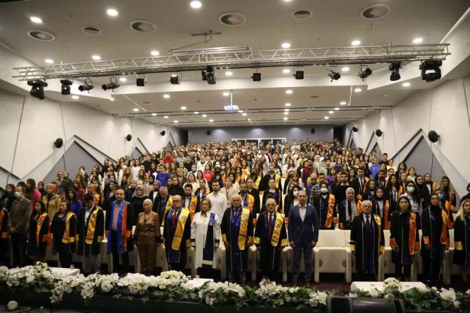 Avrasya Üniversitesi’nde 2022-2023 Akademik Yılı Törenle Başladı