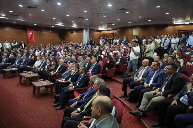 Bakan Kirişci, Şanlıurfa’da Tarım Sektörü Temsilcileriyle Buluştu