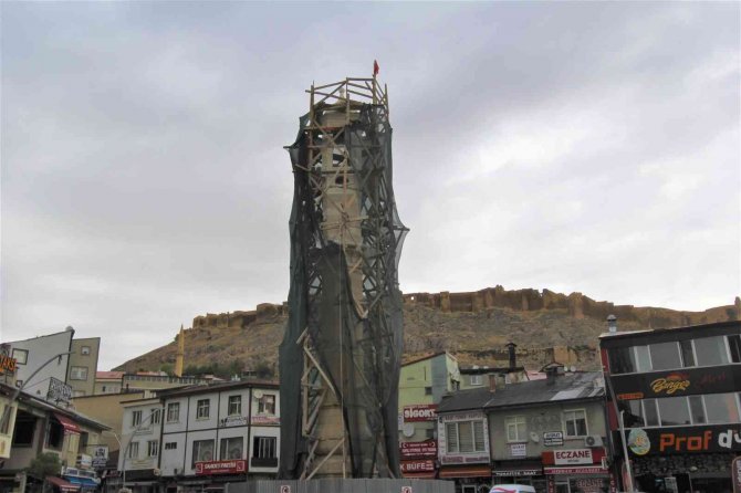 Restorasyonu Devam Eden Tarihi Saat Kulesi’nde Son Rötuşlar