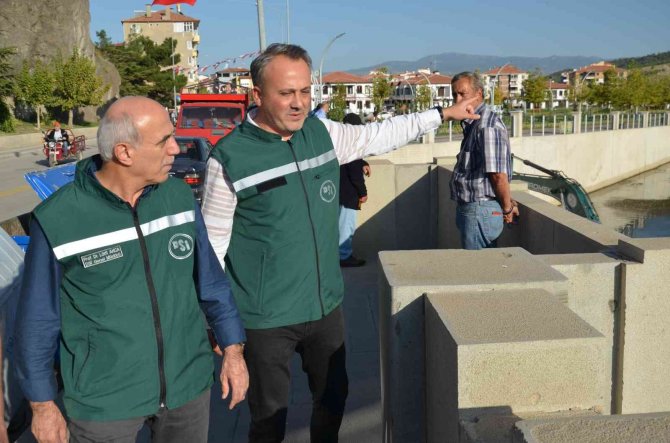 Dsi̇ Genel Müdürü Akça, Kızılırmak’taki Çalışmaları İnceledi