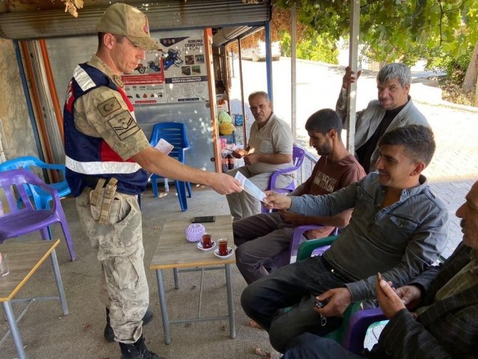 Elazığ’da Jandarma Ekipleri, Vatandaşları Suda Boğulmalara Karşı Bilgilendirdi
