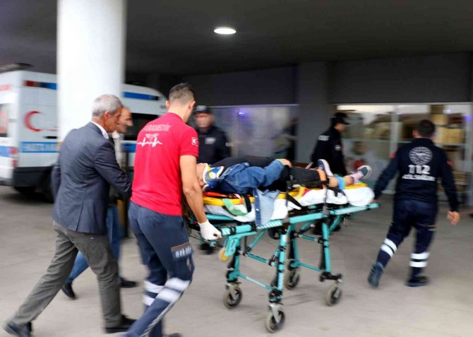 Erzincan’da Midibüs Devrildi: 21 Yaralı