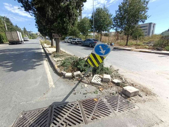 Esenyurt’ta Freni Boşalan Kamyonet Dehşet Saçtı: 2 Yaralı
