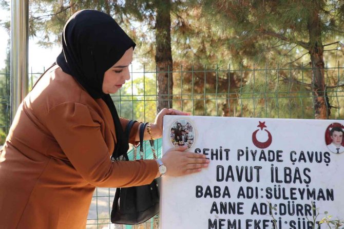 Aktütün’de Şehit Düşen Eşinin Acısını Unutamıyor