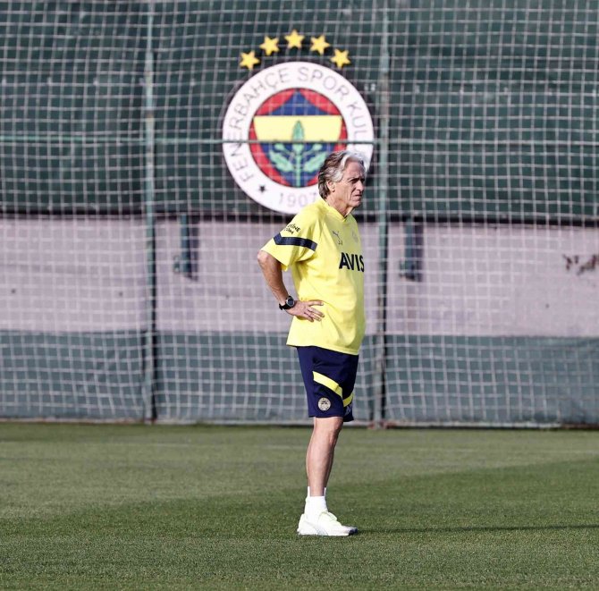 Fenerbahçe, Avrupa Mesaisine Başladı