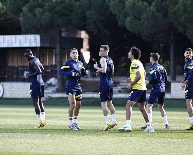 Fenerbahçe, Avrupa Mesaisine Başladı