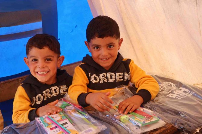 Bursa’dan 11 Bin Öğrenciye Kırtasiye Desteği