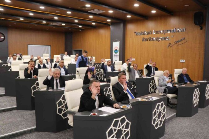 İ̇lkadım’da 20 Milyonluk Kredi Talebi Oybirliği İle Geri Çekildi