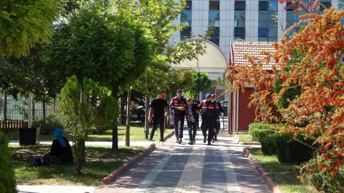 Eşini Çocuklarının Gözü Önünde Vuran Şahıs Tutuklandı