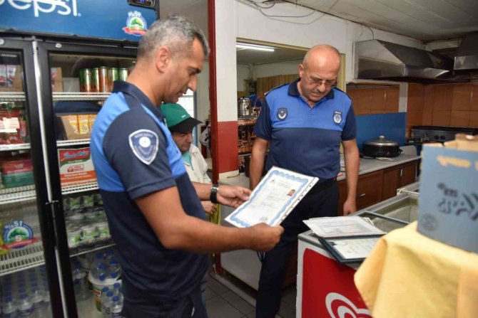 Kartepe’de Kantinler Denetleniyor