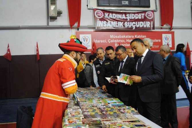 Eğirdir Kitap Şenliği Kapılarını Ziyaretçilere Açtı