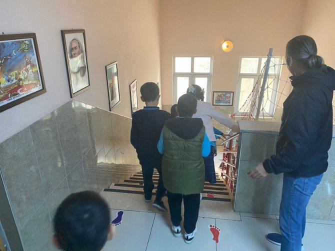 İ̇tfaiyeden Minik Öğrencilere Yangın Semineri