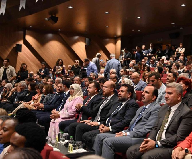 Dünyanın En Prestijli İ̇nsan Yerleşmeleri Ödülü Başkan Altay’a Verildi